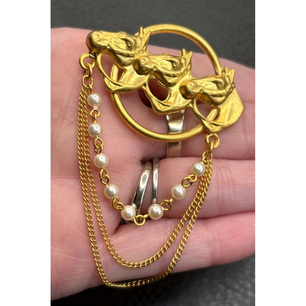 Vintage Triple Horse Head Brooch Faux Pearl Chain Dangle Equestrian Gold Tone